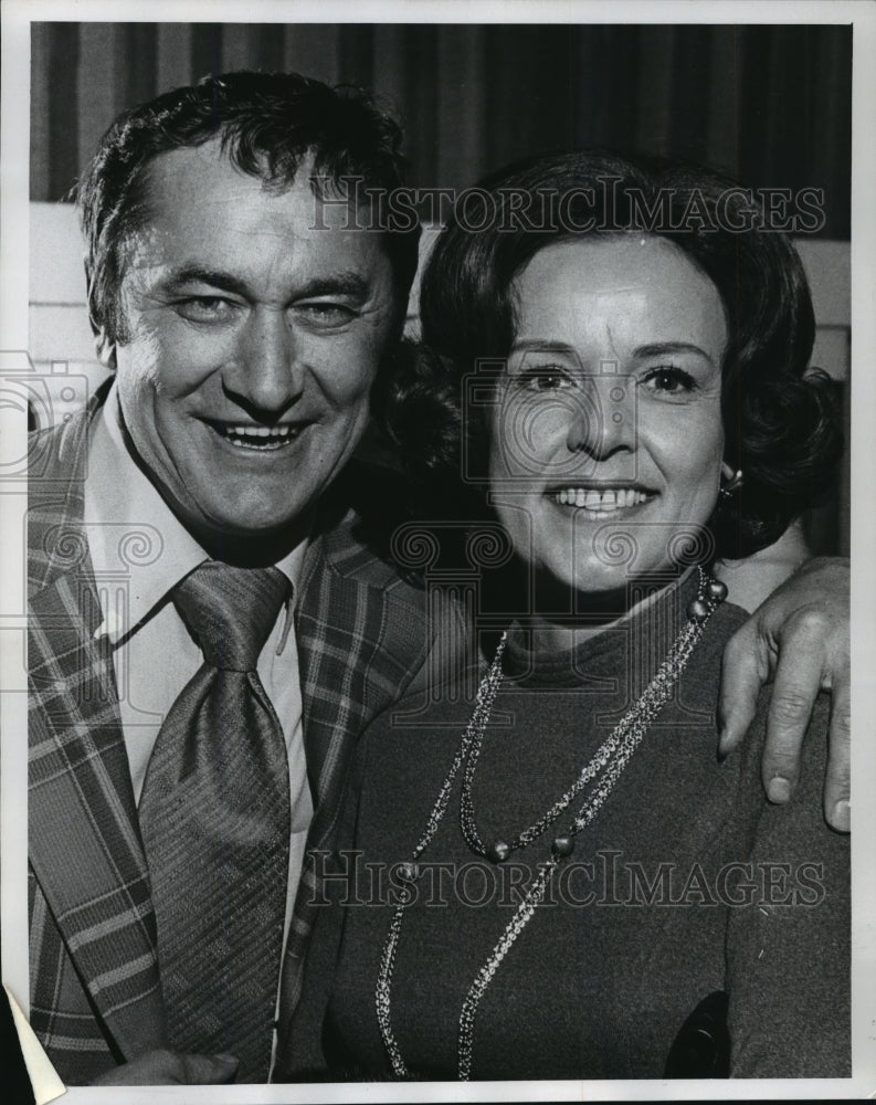 1973 Press Photo Former Baseball Player Johnny Logan and Dottie Logan Television-Historic Images