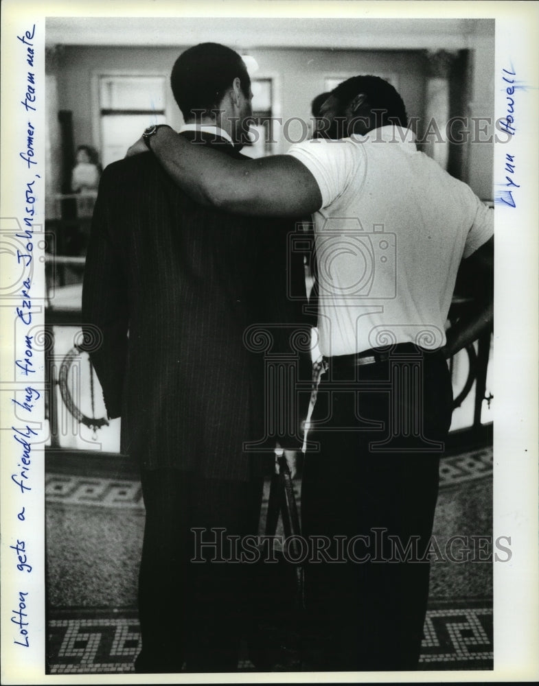 1987 Press Photo James Lofton &amp; Ezra Johnson attend trial in Brown County - Historic Images