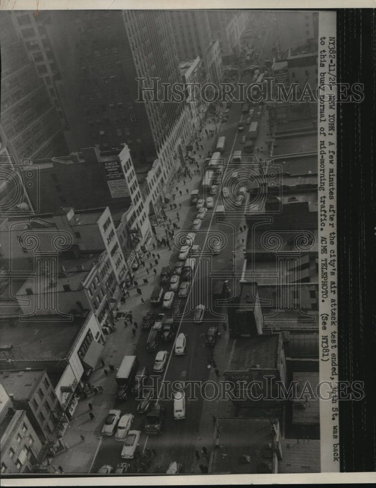 1951 Press Photo New York City Busy Street After Air Attack Test - mja56486-Historic Images