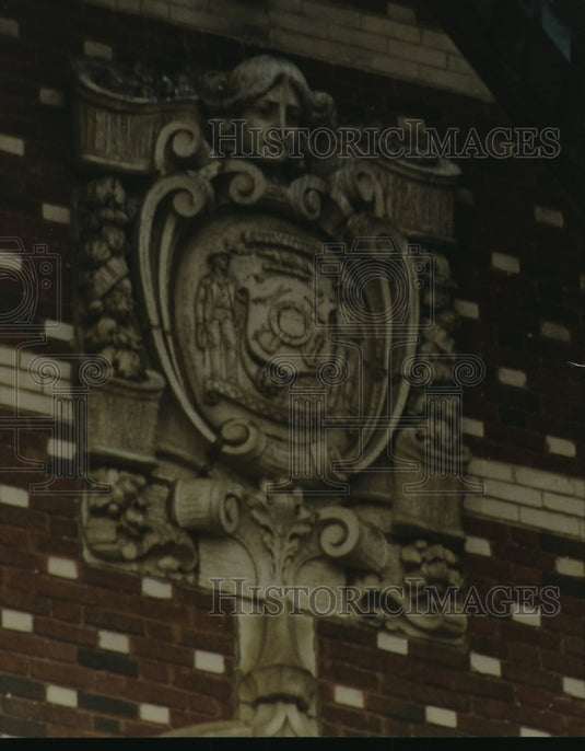 Press Photo Architecture Under Arch of Roof of Hoel Wisconsin - mja56554-Historic Images
