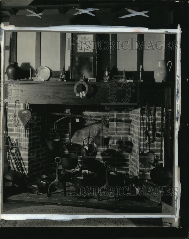 1927 Press Photo Wisconsin State Historical Society Colonial Kitchen - mja56700 - Historic Images