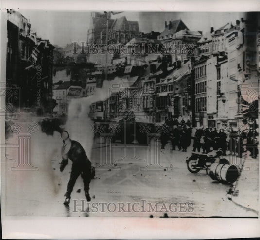 1961 Press Photo Rioting in Liege, Belgium - mja57006-Historic Images