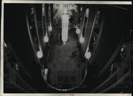 1975 Press Photo The Main Foyer at the Radio City Music Hall in New York-Historic Images