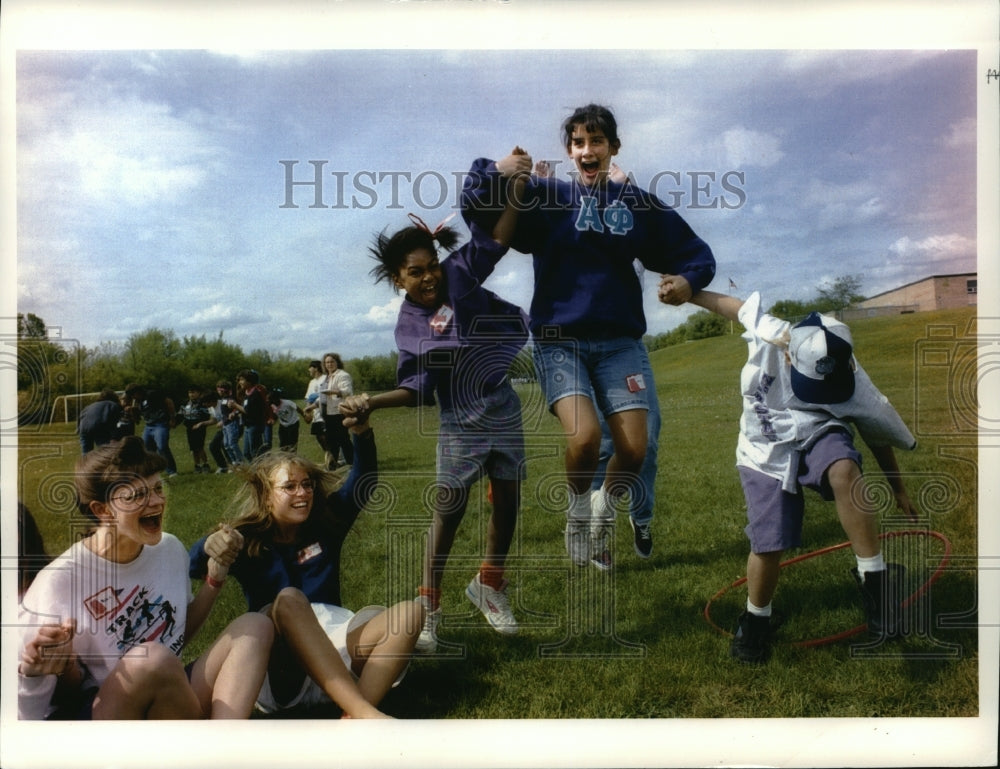 1993 Press Photo Students at Burleigh Elementary School, Brookfield, Wisconsin-Historic Images