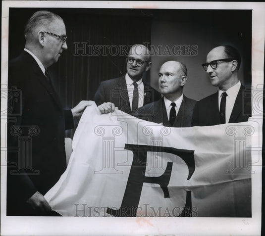 1963 Press Photo United States commerce department "E" award winners-Historic Images