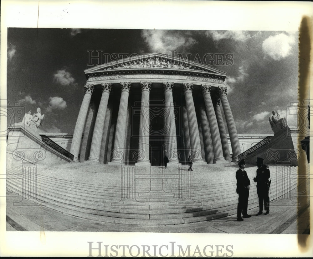 1977 Press Photo October 11th View of Supreme Court Building Washington, D.C.-Historic Images