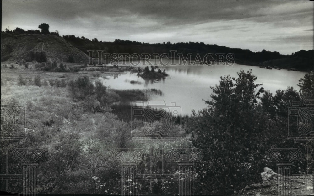 1982 Press Photo Gravel Pit in Brookfield, Wisconsin, Before Development - Historic Images