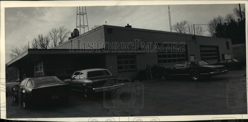 1987 Press Photo Meeting Place for Members of the Town of Brookfield Board-Historic Images