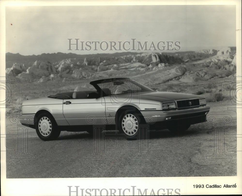 1992 Press Photo Effects of Cadillac Allante Production Cancellation - mja57743-Historic Images