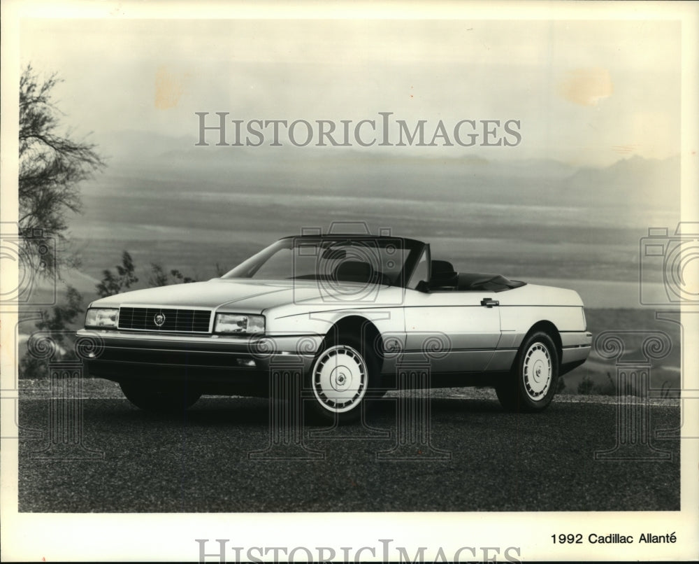 1992 Press Photo 1992 Cadillac Allante - mja57746-Historic Images
