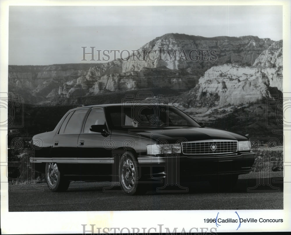 1996 Press Photo 1996 Model Year Cadillac DeVille Concours - mja57755-Historic Images