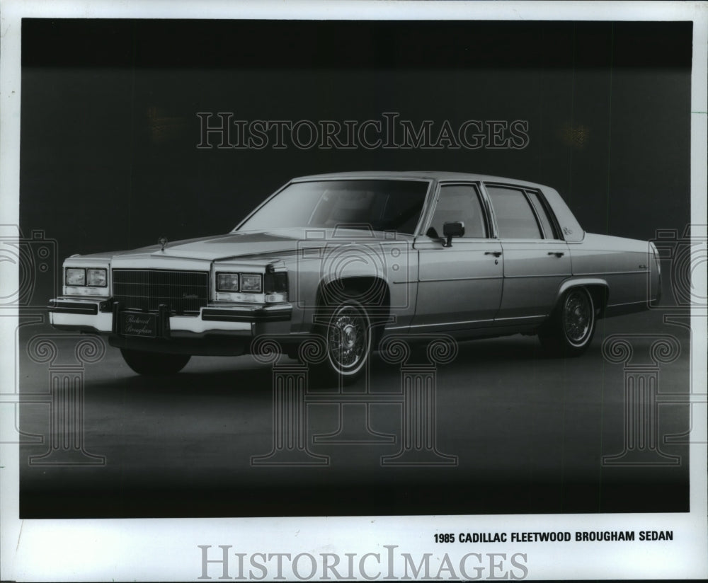 1984 Press Photo 1985 Model Year Cadillac Fleetwood Brougham Sedan - mja57831-Historic Images