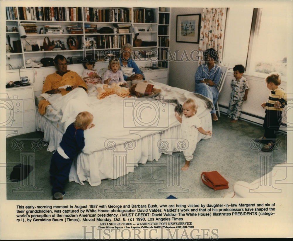 1990 Press Photo George and Barbara Bush Grandchildren at the White House-Historic Images