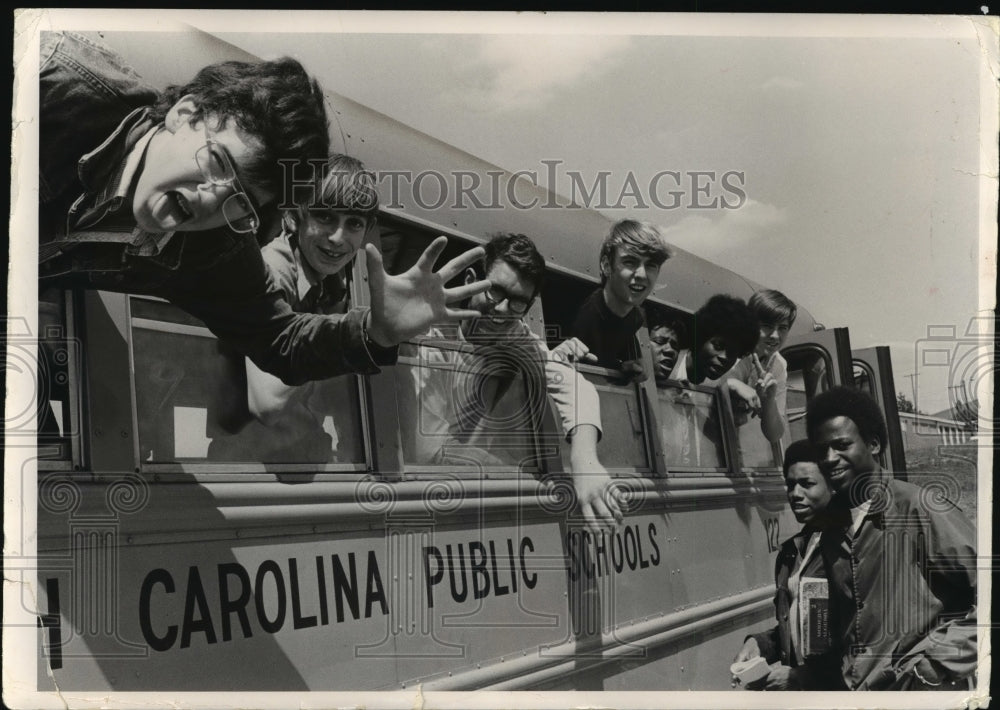1972 Press Photo School Bus Full of Students from Charlotte, North Carolina-Historic Images