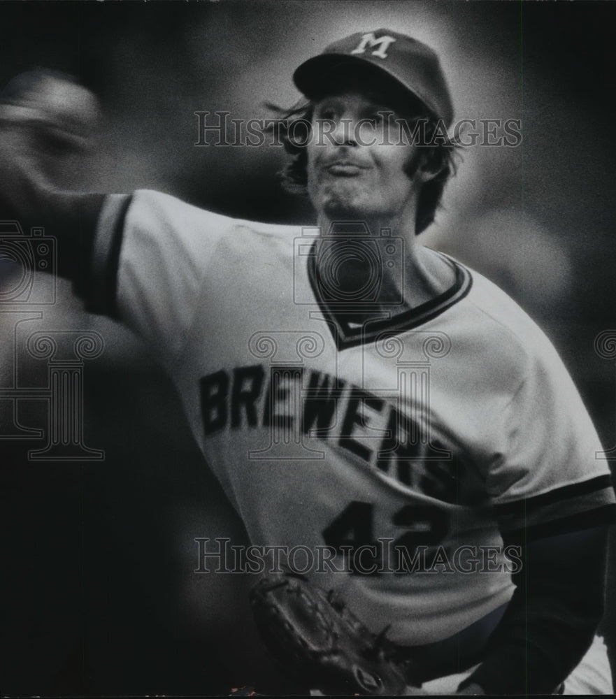 1974 Press Photo Tom Murphy In Brewers' Bullpen - mja57997-Historic Images