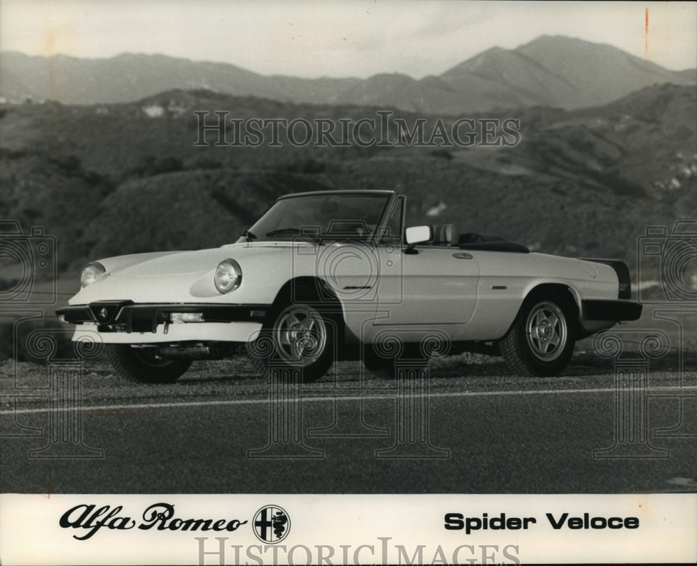 1989 Press Photo The Italian Alfa Romeo Veloce - mja58066-Historic Images