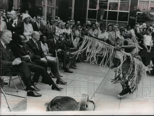 1964 Press Photo American and Burundian Leaders watch Watusi Warrior Perform-Historic Images
