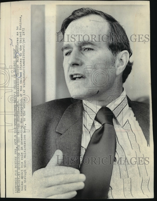1972 George Bush U.S. Ambassador presents a multi - Historic Images