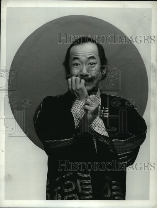 1977 Press Photo ABC Comedy Series "Mr. T and Tina" Star Pat Morita - mja58466-Historic Images