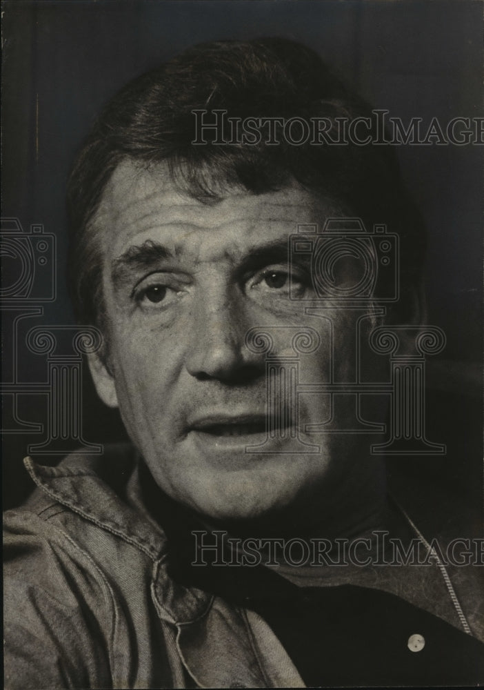 1975 Press Photo Gene Barry, Actor - mja58726-Historic Images