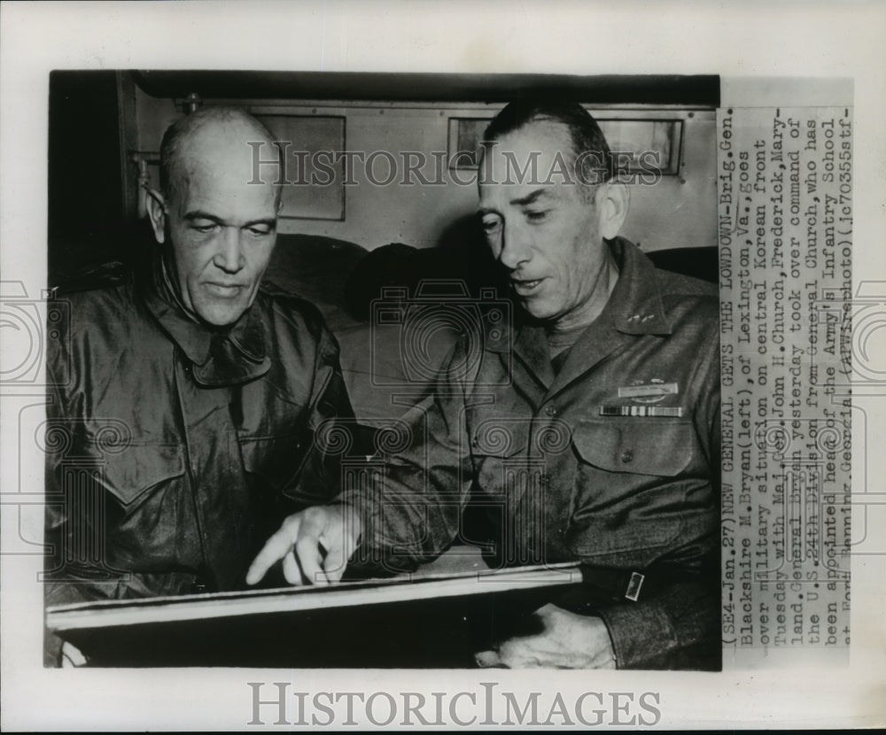 1951 Press Photo John Church Briefing Blackshire Bryan on a Military Situation-Historic Images