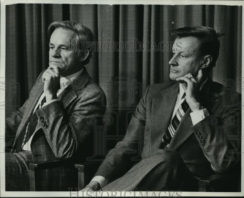 1976 Press Photo Charles L. Schultze &amp; Zsigniew Brezinski represented the press-Historic Images