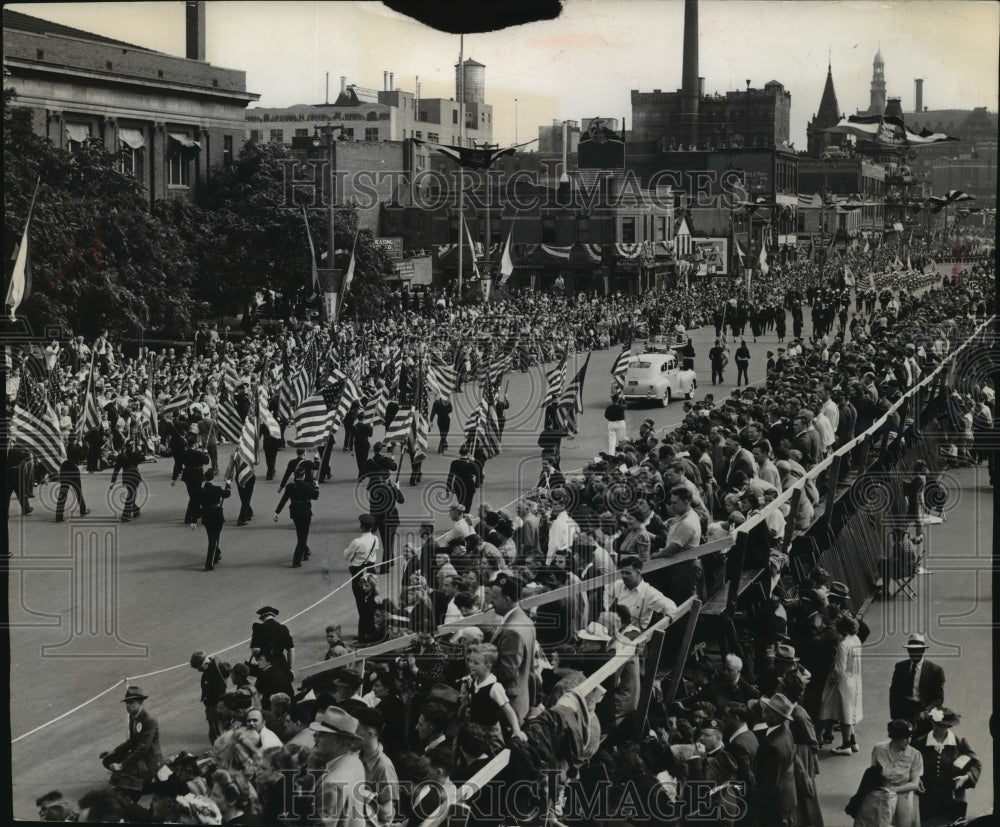 1941 Press Photo American Legion Parade in Milwaukee - mja59300 - Historic Images