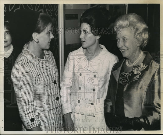 1966 Press Photo "March of Dimes" Fashion Show Sheraton-Park Hotel Washington DC - Historic Images