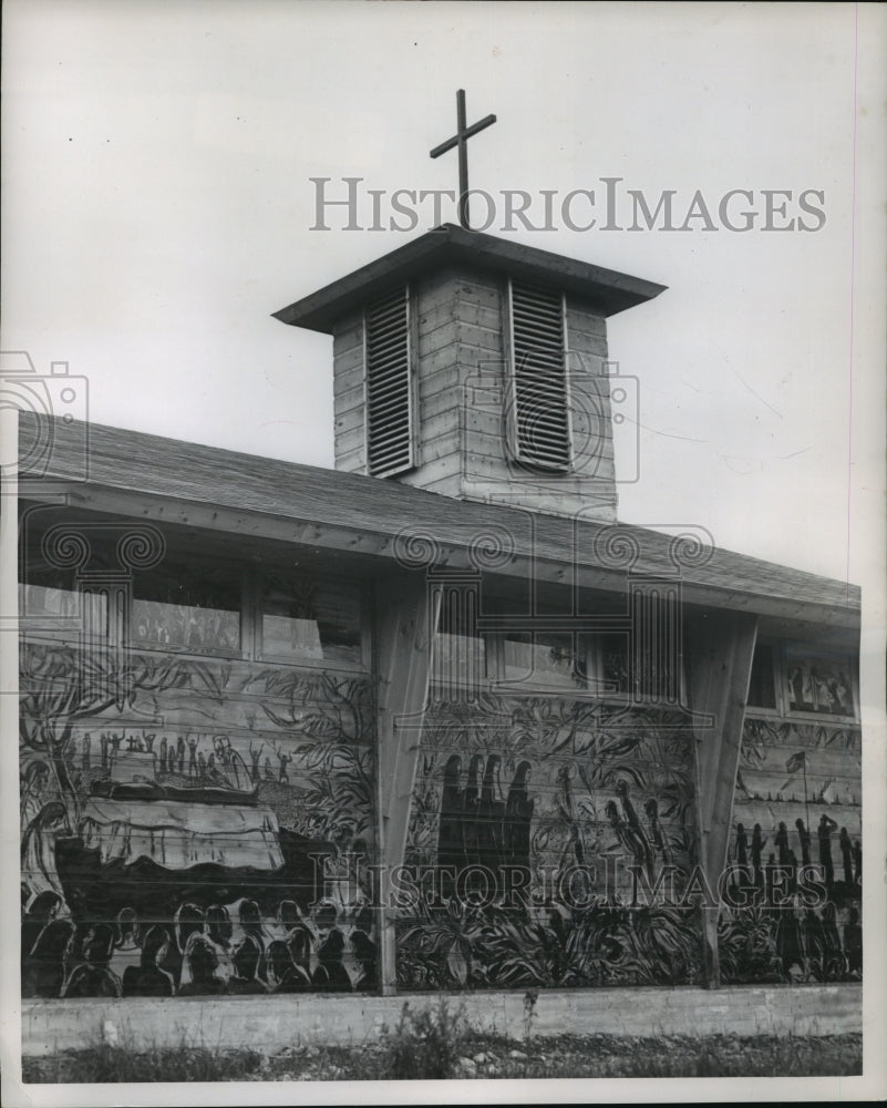1950 Press Photo Life Sized Figures Painted on Side of Blessed Sacrament Church- Historic Images