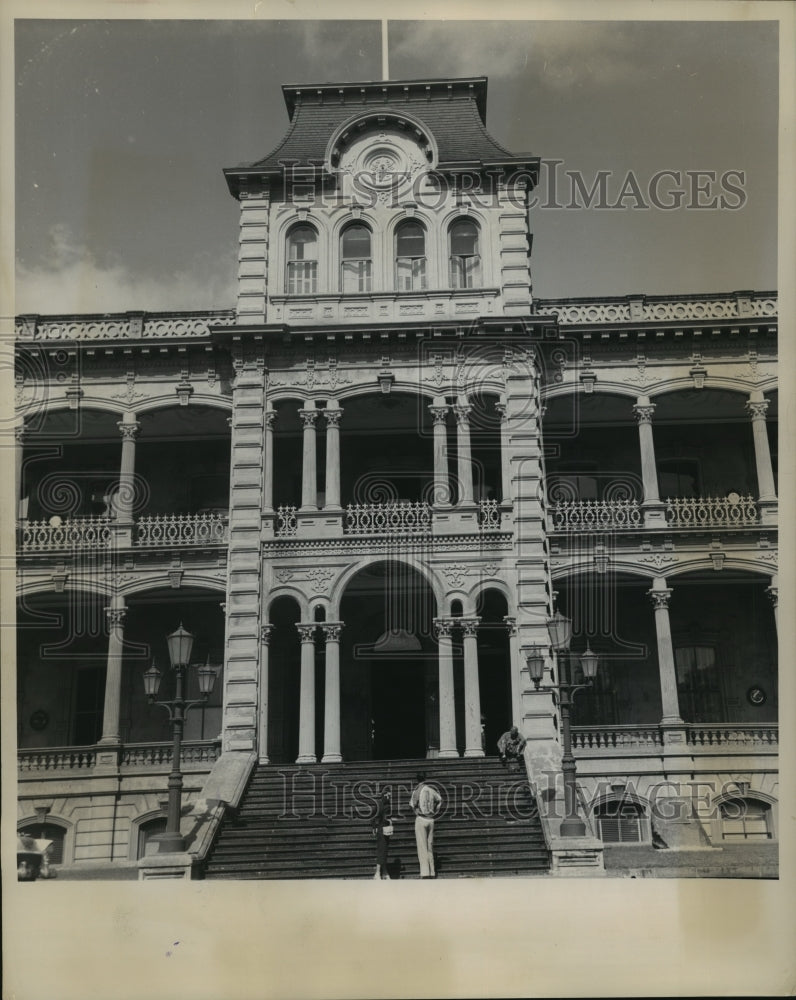 1956 Press Photo The Ornate, Iolani Palace in Honolulu, Now Used for Legislature-Historic Images