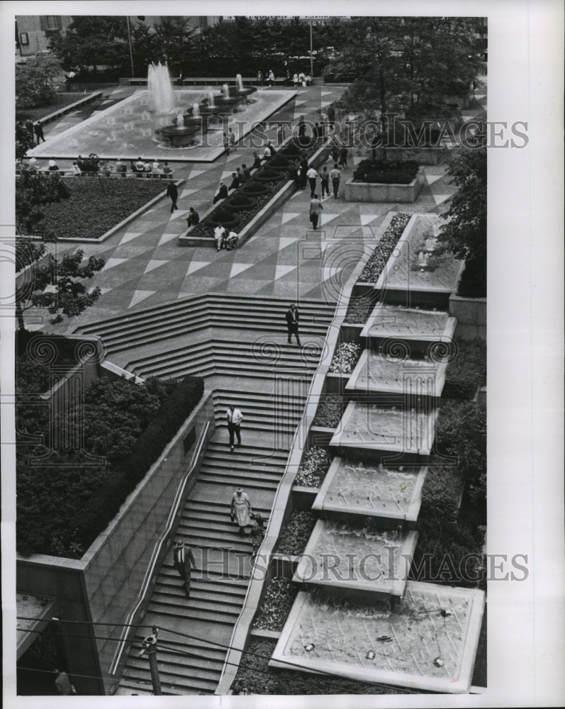 1962 Press Photo Mellon Square in heart of the Golden Triangle Pittsburgh, Pa.- Historic Images
