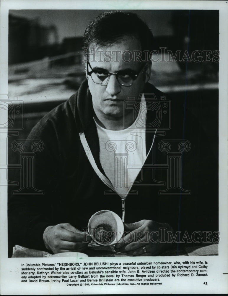 1981 Press Photo John Belushi in Columbia Pictures&#39; &quot;Neighbors&quot; - mja59924-Historic Images
