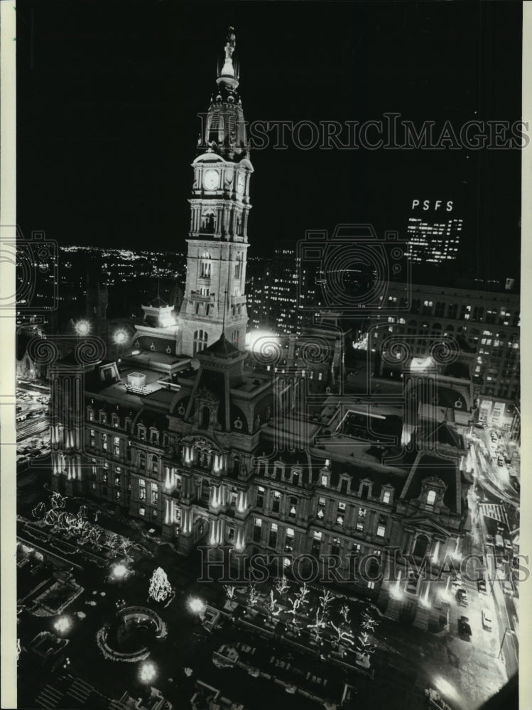 1981 Press Photo Philadelphia Pennsylvania&#39;s., City Hall at night. - mja60253-Historic Images