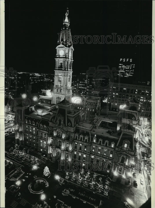1981 Press Photo Philadelphia Pennsylvania's., City Hall at night. - mja60253-Historic Images