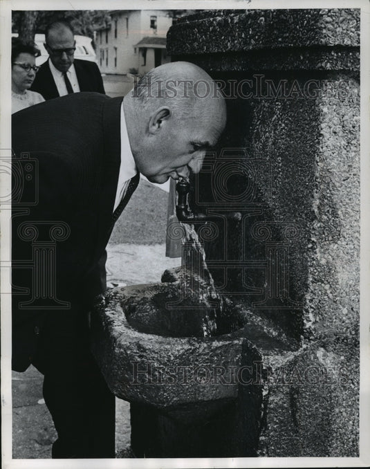 1965 Press Photo Ald. Fred F. Schallert Chairman of Council's Finance Committee-Historic Images