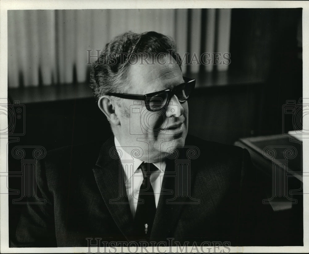 1970 Press Photo John A. Bruss Vice President for Clark Oil and Refining Corp - Historic Images