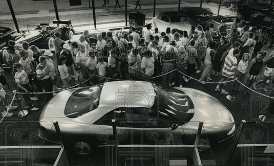 1988 Press Photo The Buick Lucerne Concept Car at 23rd Annual Antique Auto Show-Historic Images
