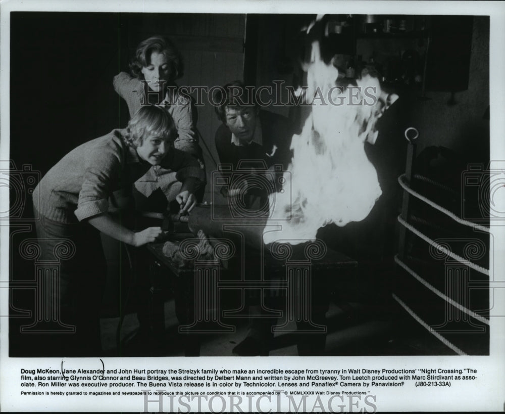 Press Photo Doug McKeon, Jane Alexander, and John Hurt in &quot;Night Crossing&quot;-Historic Images