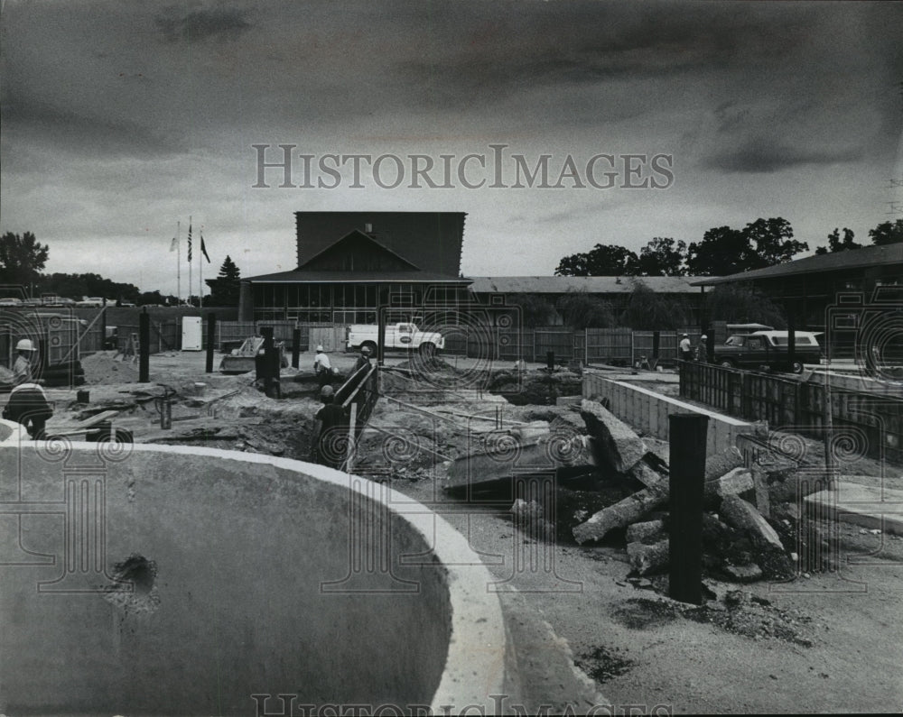 1974 Press Photo Construction of Abbey Resort at Fontana Expansions - mja60619-Historic Images