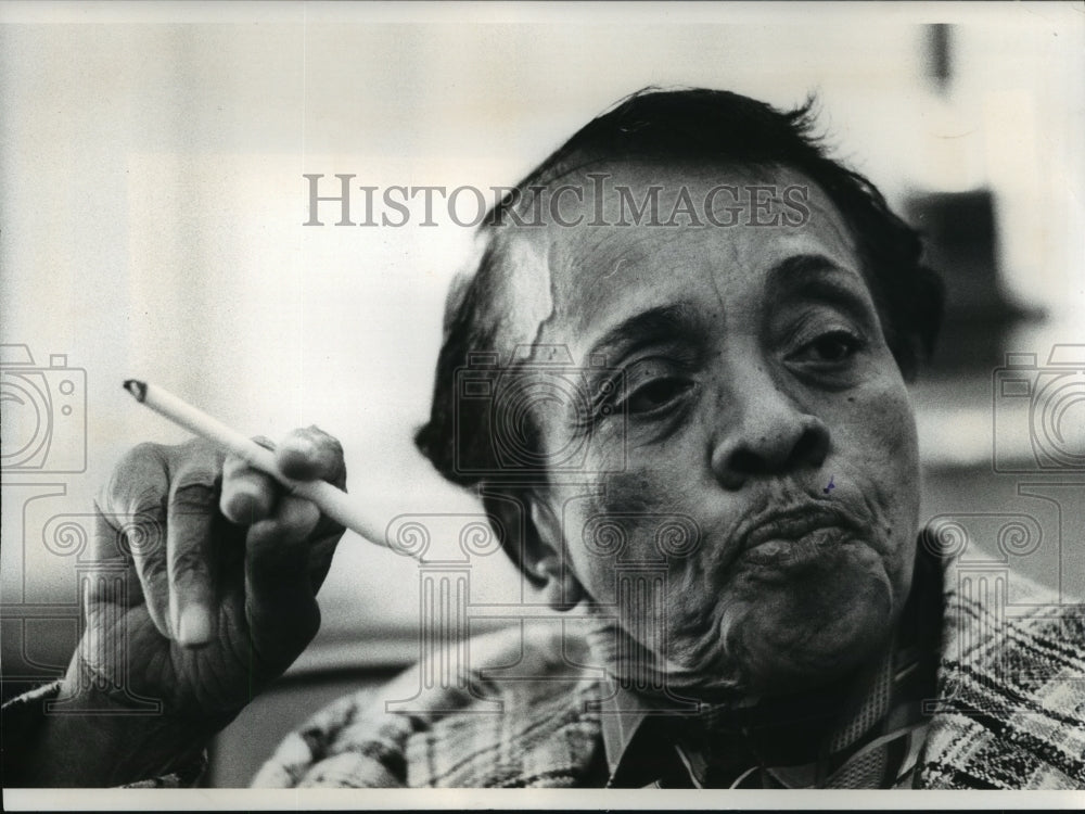 1975 Press Photo Comedienne Moms Mabley Photographed in New York City-Historic Images