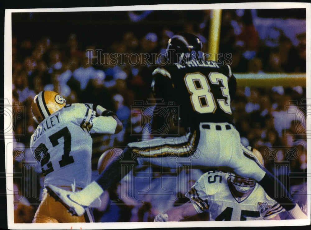 1993 Press Photo Terrell Buckley glides in front of San Diego's Anthony Miller-Historic Images