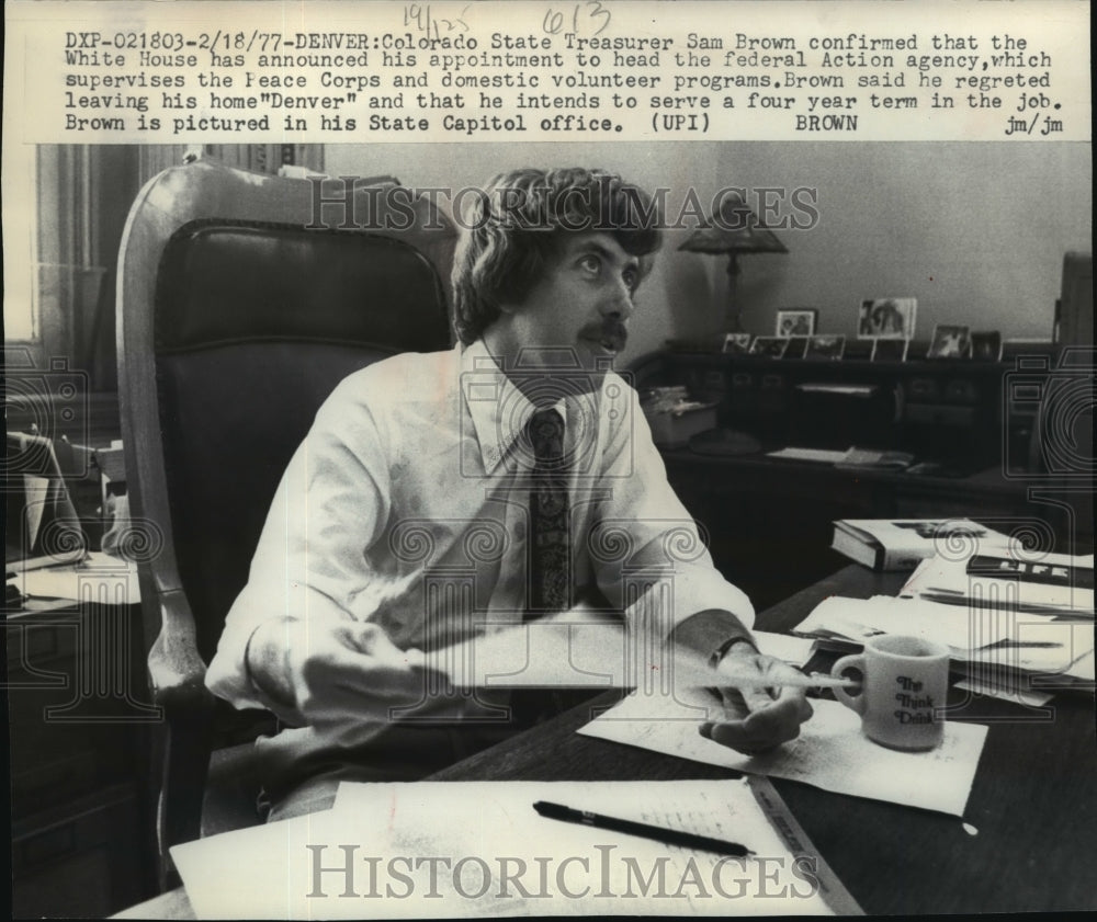 1977 Press Photo Colorado State Treasurer, Sam Brown, in His Office - mja61061 - Historic Images