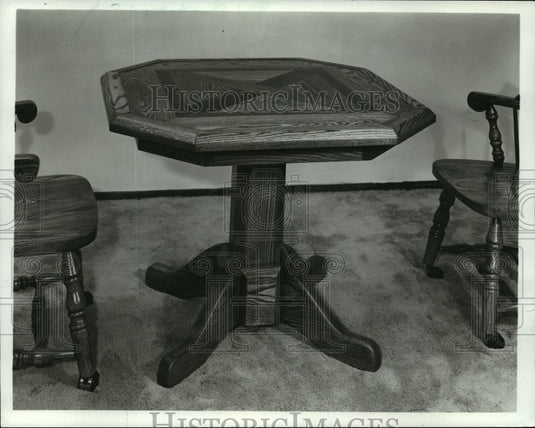 1984 Press Photo Pedestal Table with Geometric Designs - mja61185-Historic Images