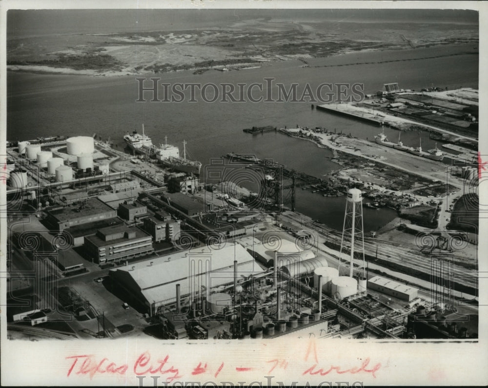 1967 Press Photo Harbor of Texas City Shows Scars of Disaster - Historic Images