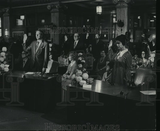 1972 New Aldermen Take Oaths of Office in City Hall  - Historic Images