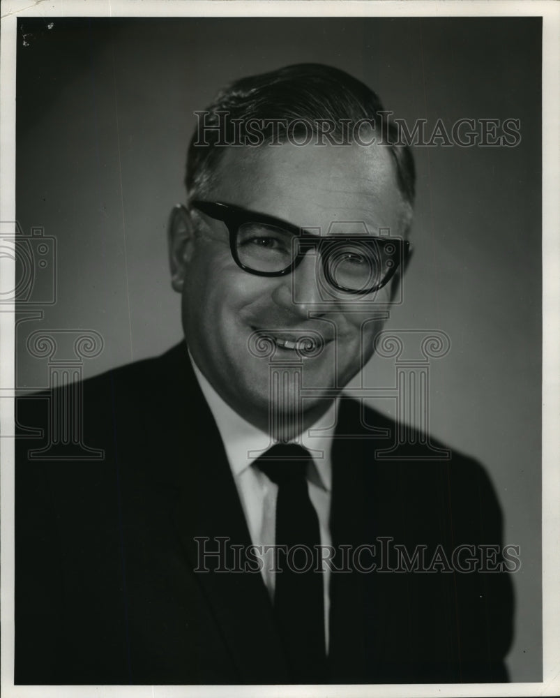 1970 Press Photo James H. Buell, President of Doughboy Industries, Inc.-Historic Images