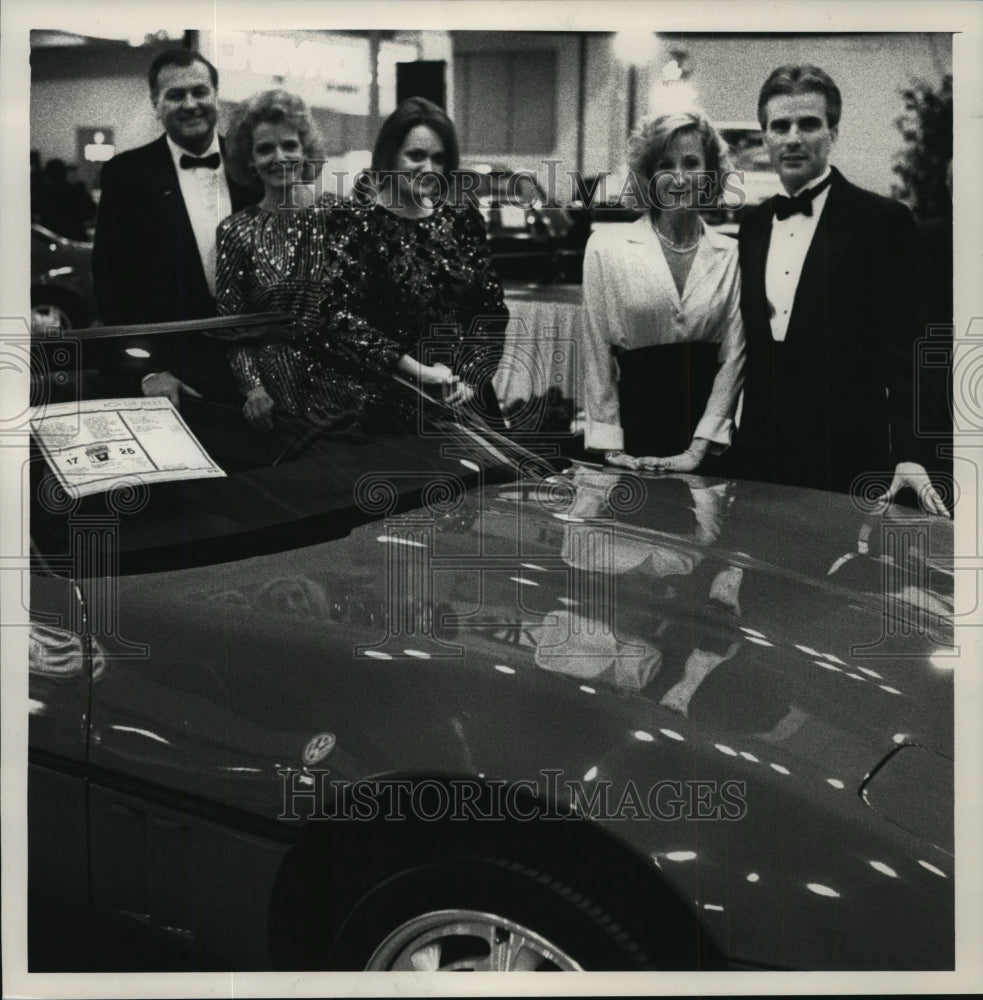 1989 Press Photo Automobile Dealers Association of Mega Milwaukee Charity Ball-Historic Images