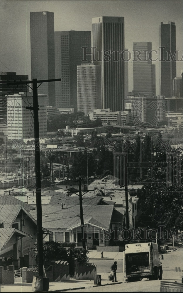 Press Photo A street in central Los Angeles, California - Historic Images