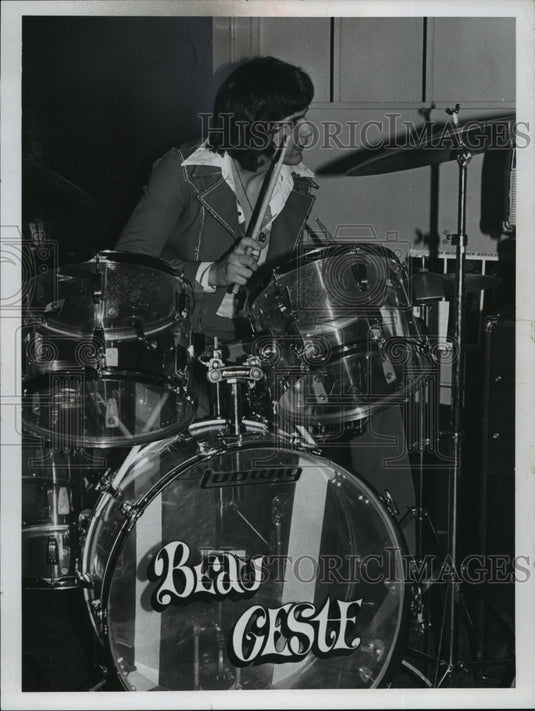 Press Photo Mike Buchholtz drummer with "Beau Geste" Milwaukee, Wisconsin-Historic Images