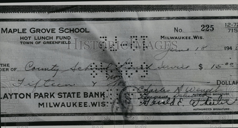 1948 Press Photo Forgery Warrant Issued Naming Edmond Lemay Based on This Check - Historic Images